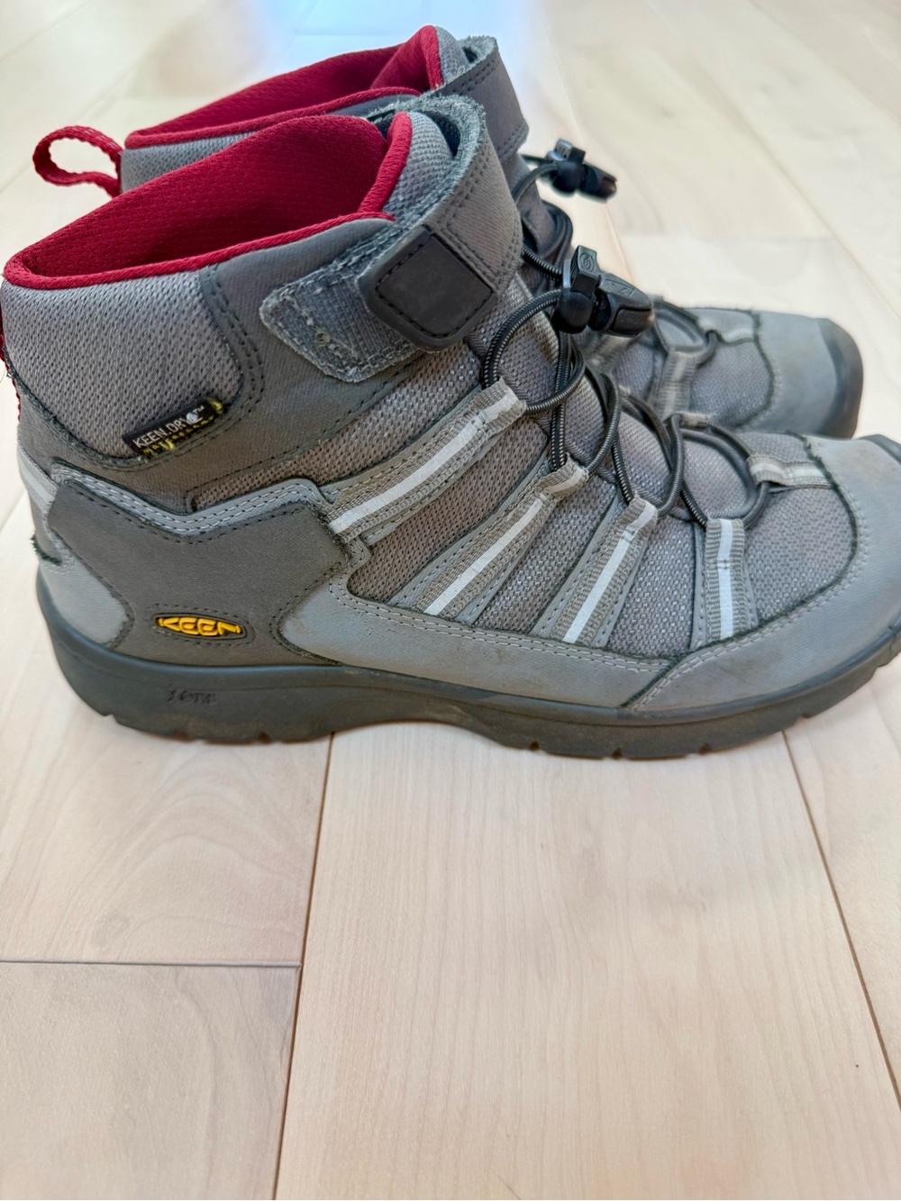 KEEN Hikeport Hiking Boots
